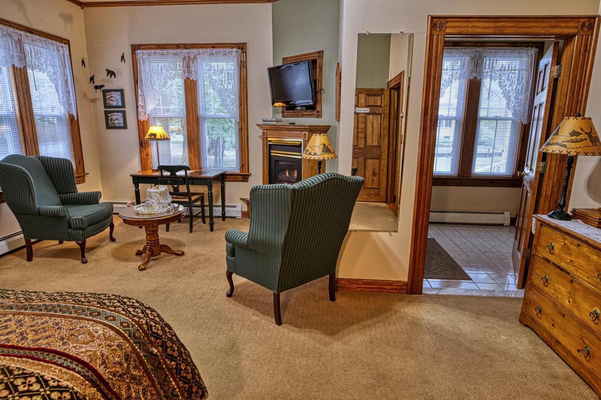 Rockwell Falls Inn And Wine Bar Lake Luzerne 客房 照片