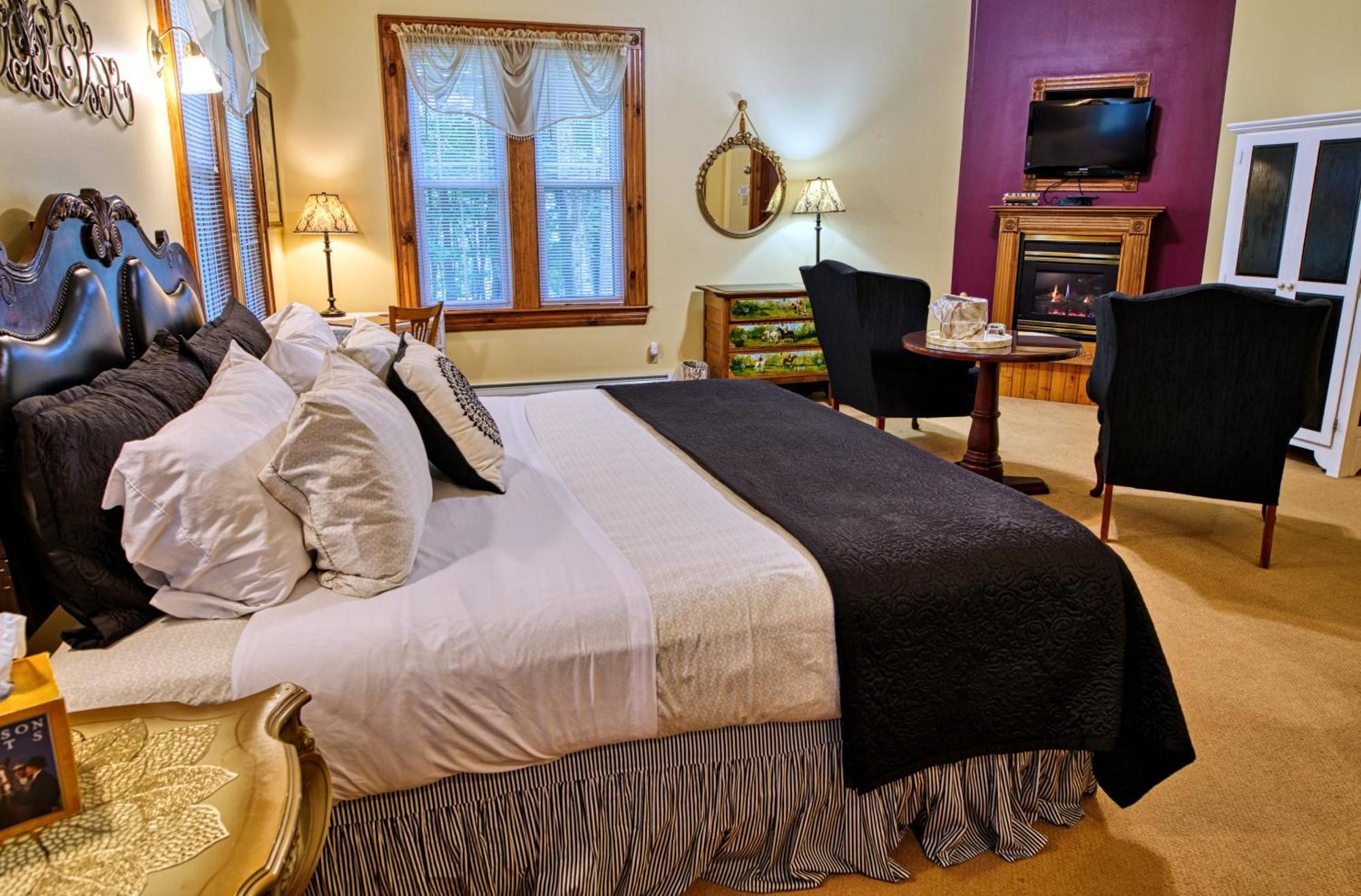 Rockwell Falls Inn And Wine Bar Lake Luzerne 外观 照片