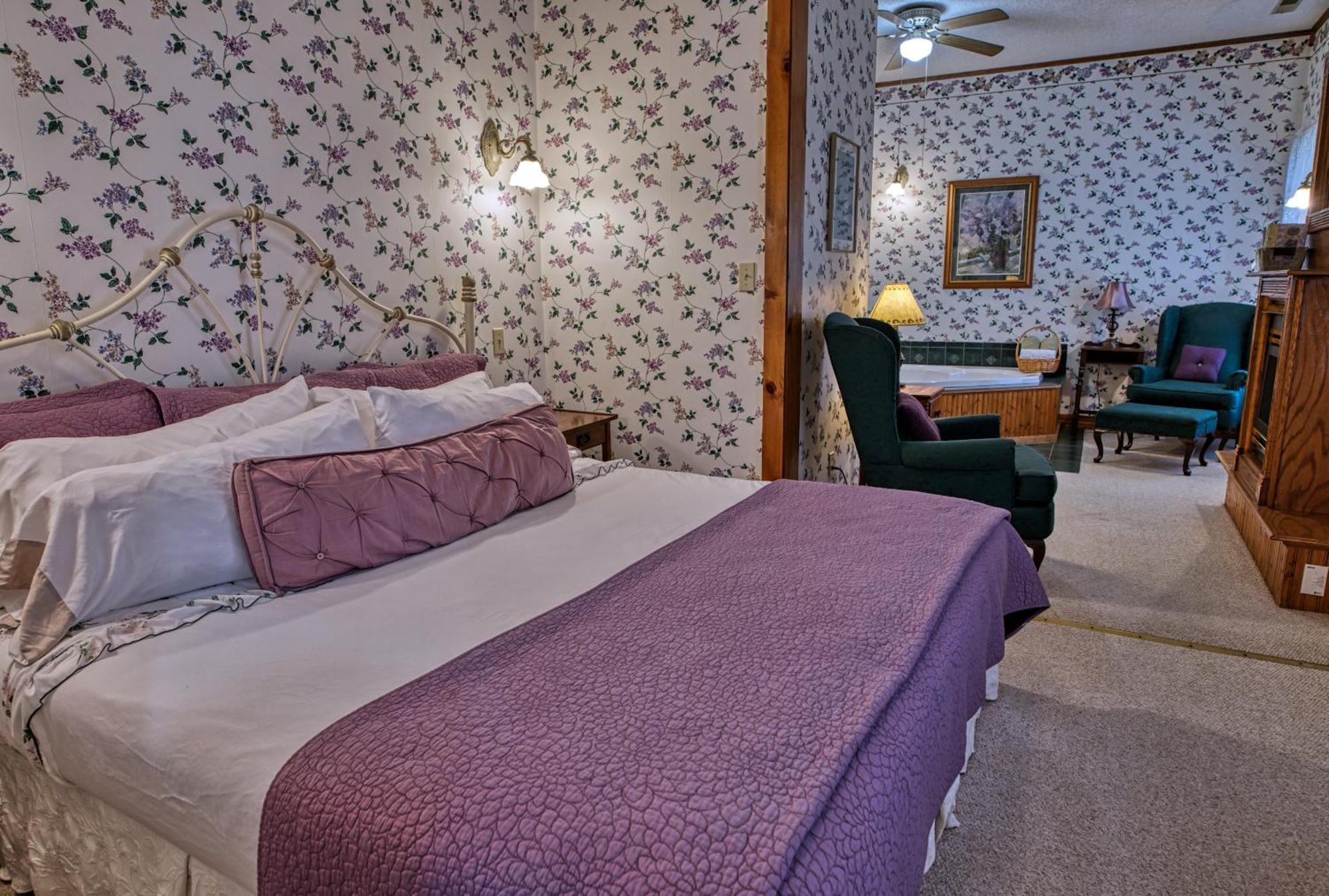 Rockwell Falls Inn And Wine Bar Lake Luzerne 客房 照片