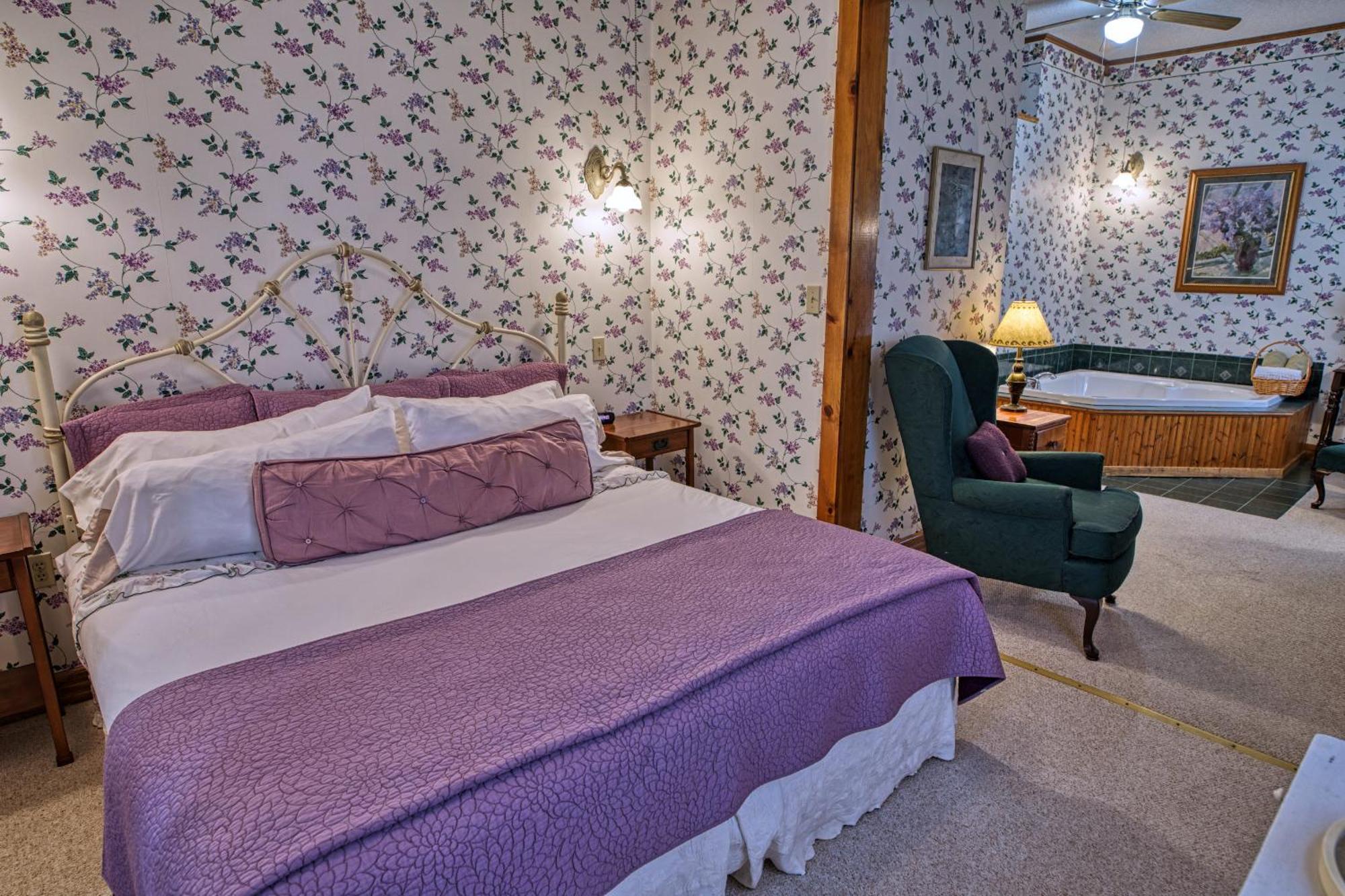 Rockwell Falls Inn And Wine Bar Lake Luzerne 客房 照片